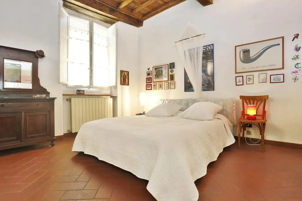 La Butterfly Guest Apartment 0*, Lucca Italy